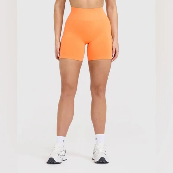 ONER ACTIVE EFFORTLESS APRICOT ORANGE SHORTS SIZE M - Picture 1 of 6